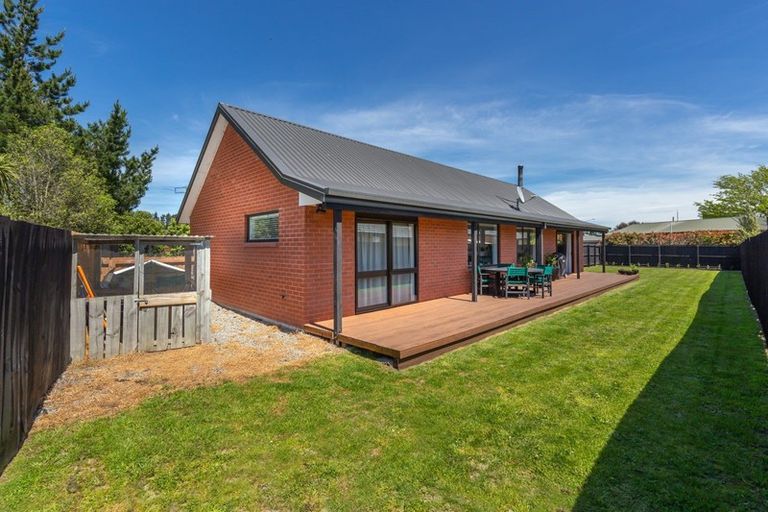 Photo of property in 1/1132 West Coast Road, West Melton, Christchurch, 7676