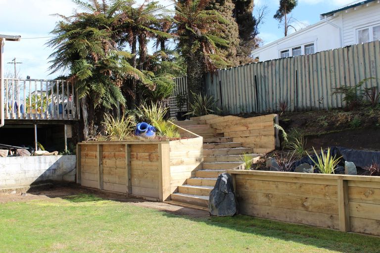 Photo of property in 105 Rangatira Drive, Mangakino, 3421