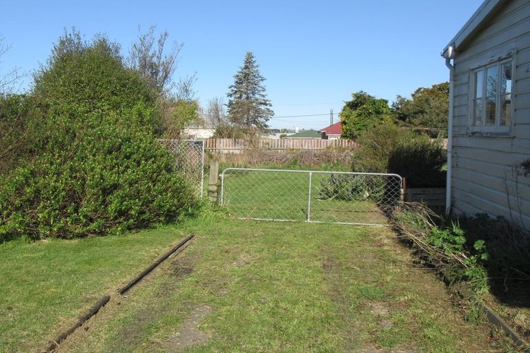 Photo of property in 37 Rhodes Street, Waimate, 7924