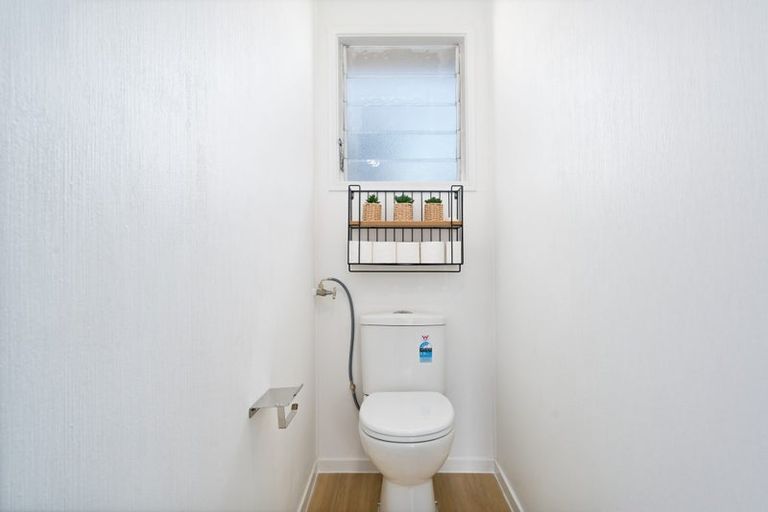 Photo of property in 402 West Coast Road, Glen Eden, Auckland, 0602