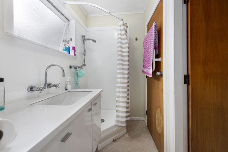 Photo of property in 18a Barraud Street, Avalon, Lower Hutt, 5011