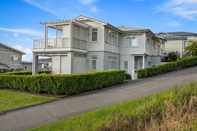 Photo of property in 1 Ocean View Terrace, Orewa, 0931