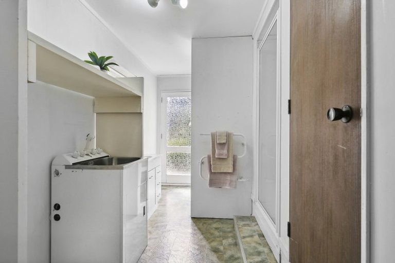 Photo of property in 7 Guadeloupe Crescent, Grenada Village, Wellington, 6037