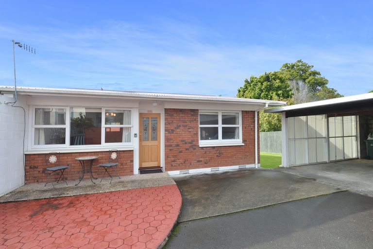 Photo of property in 12 Graham Street, One Tree Point, 0118