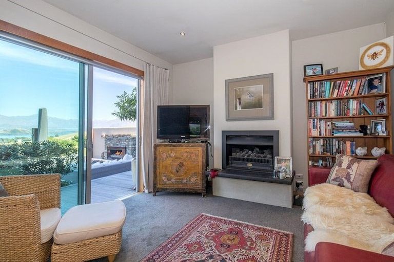 Photo of property in 1 Peak View Ridge, Wanaka, 9305