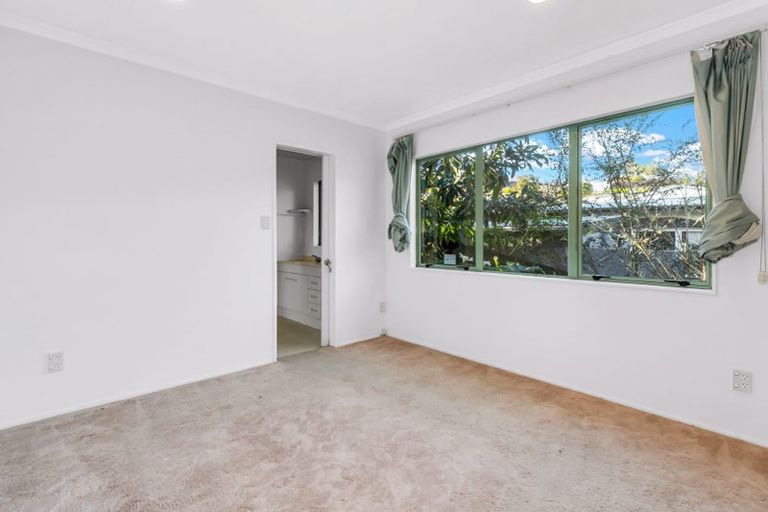 Photo of property in 67 Rangeview Road, Sunnyvale, Auckland, 0612