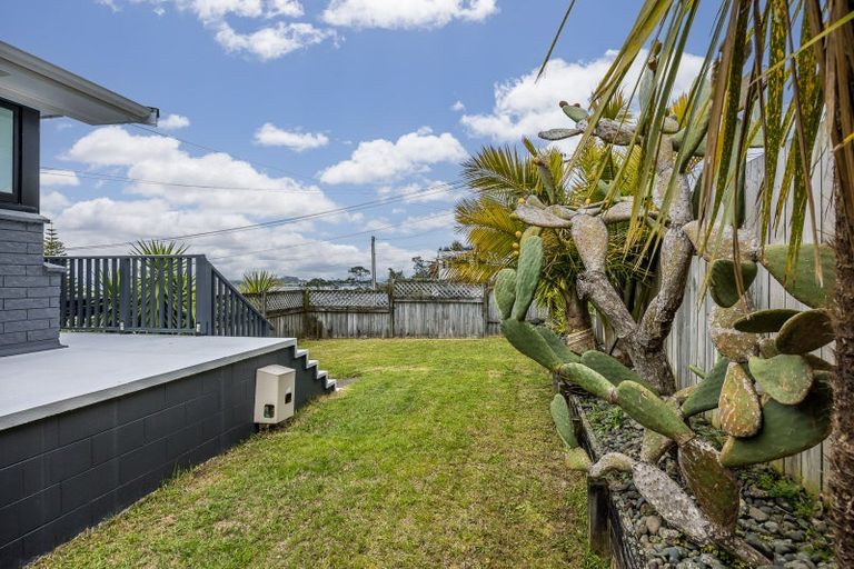 Photo of property in 2a Hoskins Avenue, Hillsborough, Auckland, 1042