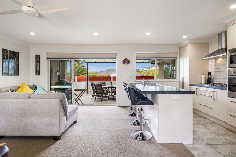 Photo of property in 39 Ridgedale Road, Silverdale, 0932