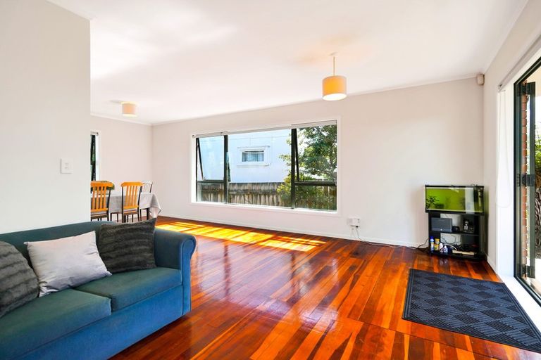 Photo of property in 78a Wharf Road, Te Atatu Peninsula, Auckland, 0610