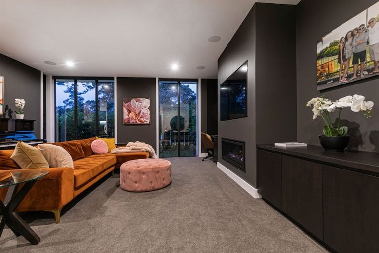 Photo of property in 30a Kingfisher Grove, Greenhithe, Auckland, 0632