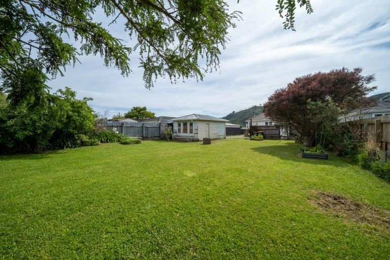 Photo of property in 53 Hyde Street, Wainuiomata, Lower Hutt, 5014