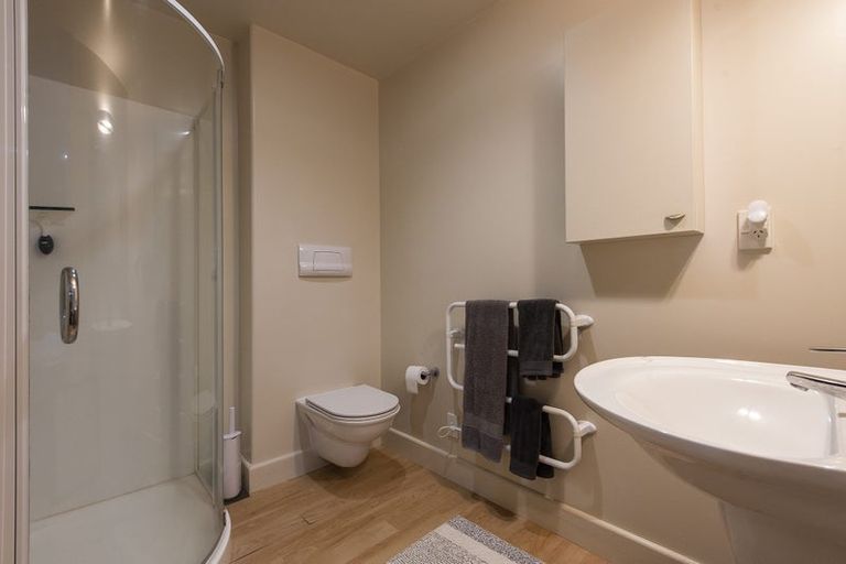 Photo of property in Shelley Bay Terraces, 13/61 Maupuia Road, Maupuia, Wellington, 6022