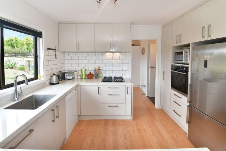 Photo of property in 230 Wishart Road, Helensville, 0875