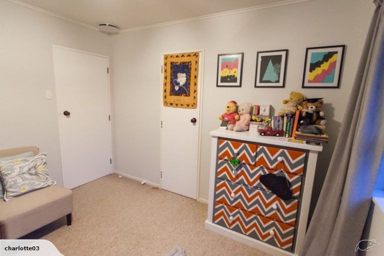 Photo of property in 24 Percy Dyett Drive, Karori, Wellington, 6012