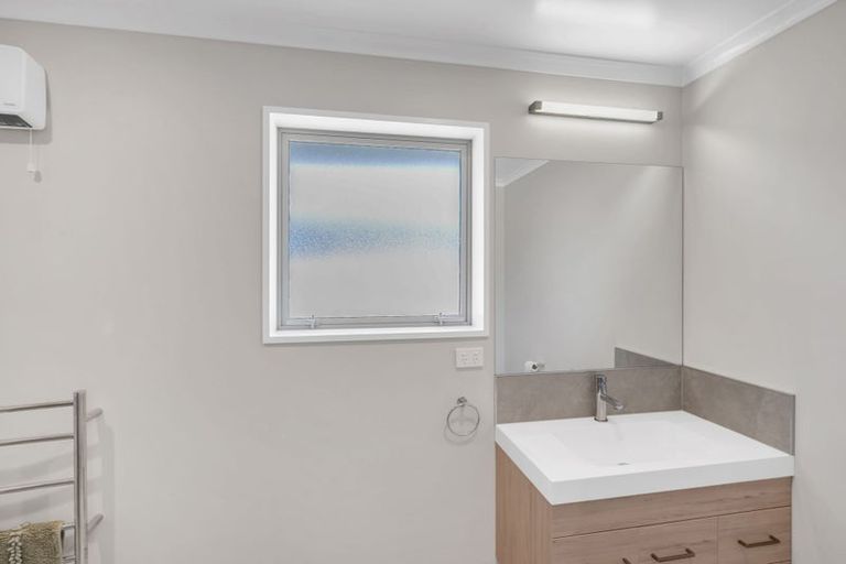 Photo of property in 41 Tara Crescent, Woodend, 7610