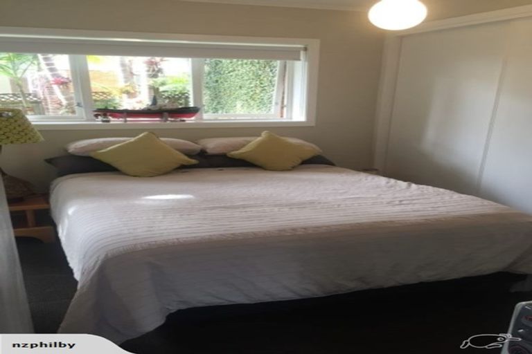 Photo of property in 1/1 Sylvan Park Avenue, Milford, Auckland, 0620