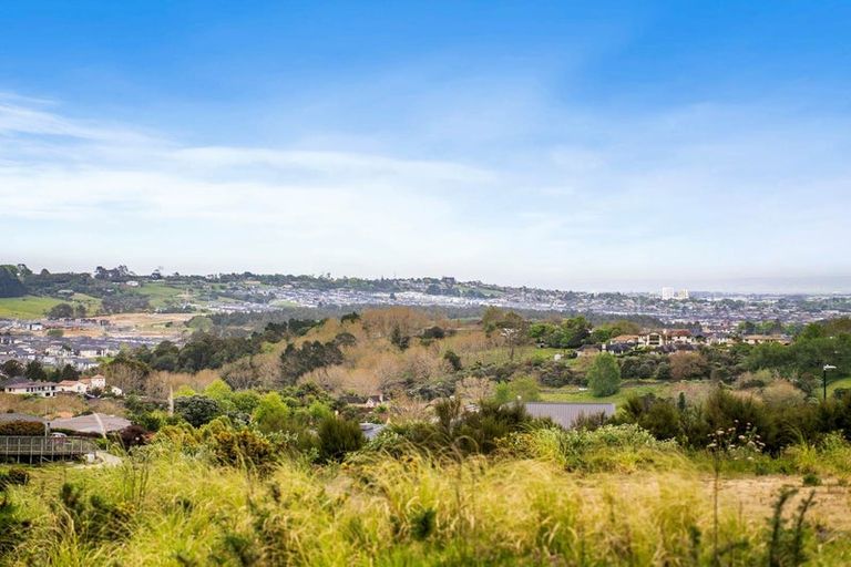 Photo of property in 35 Kitenga Road, Flat Bush, Auckland, 2019