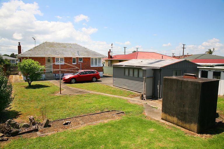Photo of property in 39 Thompson Terrace, Manurewa, Auckland, 2102