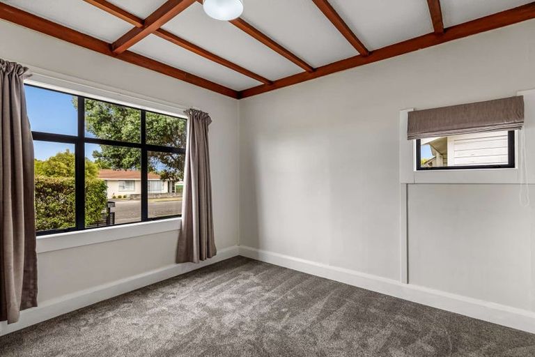 Photo of property in 9 Moore Street, West End, Palmerston North, 4412