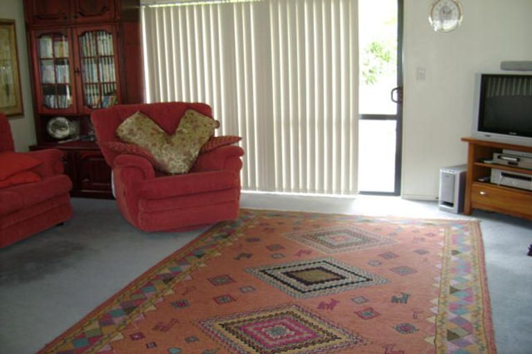 Photo of property in 20 Langana Avenue, Browns Bay, Auckland, 0630