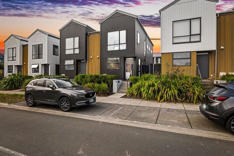 Photo of property in 6 Kapia Road, Westgate, Auckland, 0614