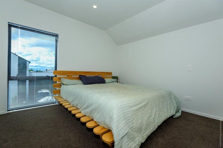 Photo of property in 16 Wheatsheaf Lane, Heathcote Valley, Christchurch, 8022