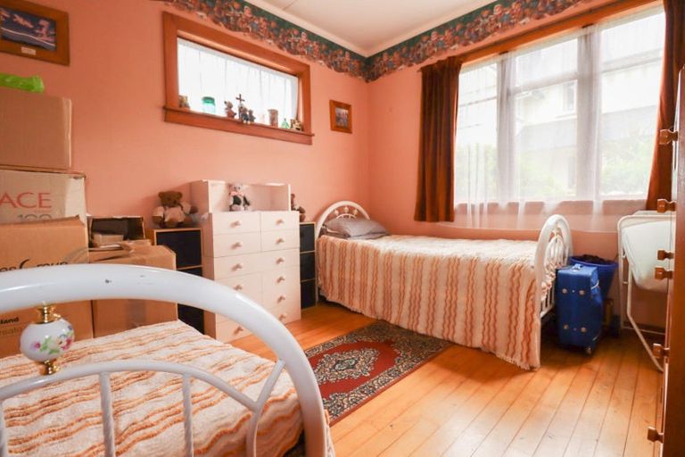 Photo of property in 3 Victoria Avenue, Dannevirke, 4930