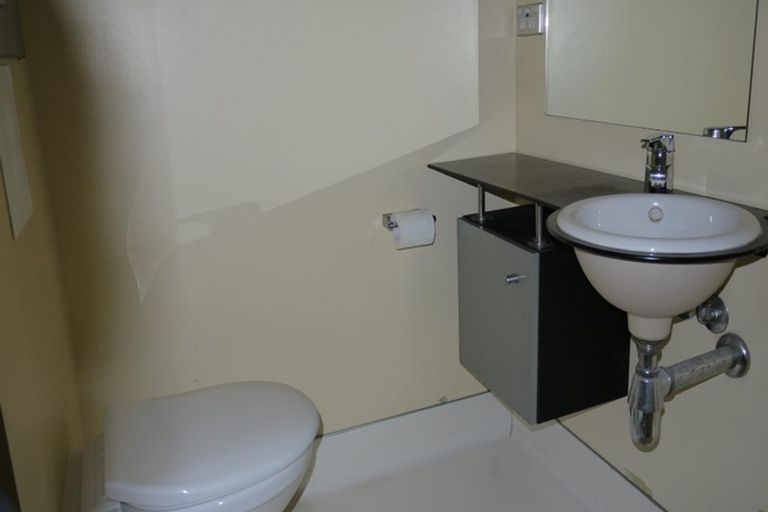 Photo of property in St Pauls Apartments, 57/43 Mulgrave Street, Thorndon, Wellington, 6011