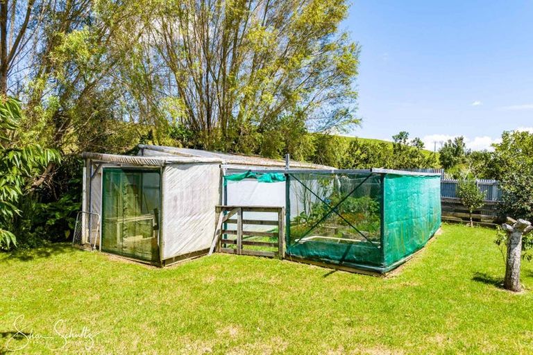 Photo of property in 2305 State Highway 12, Paparoa, 0571