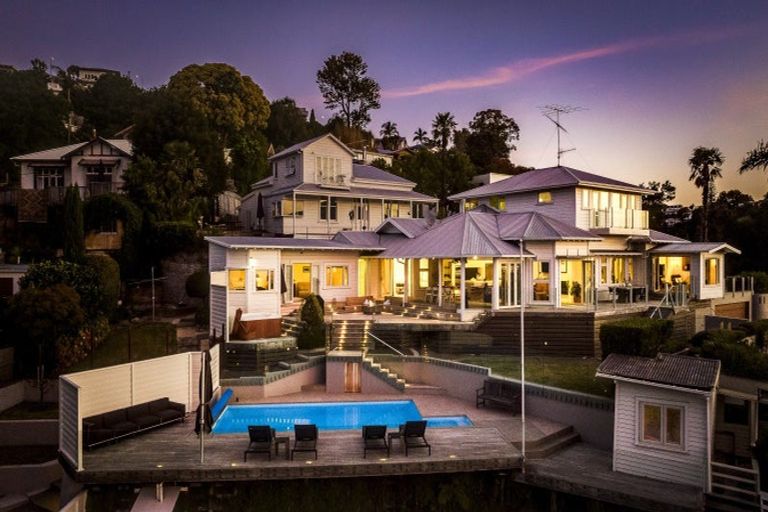 Photo of property in 8 Kowhai Road, Bluff Hill, Napier, 4110