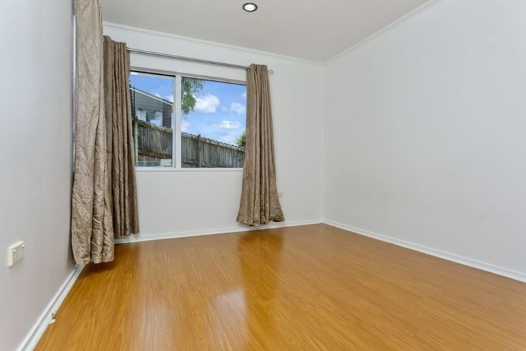 Photo of property in 5 Alice Place, Hillcrest, Auckland, 0627