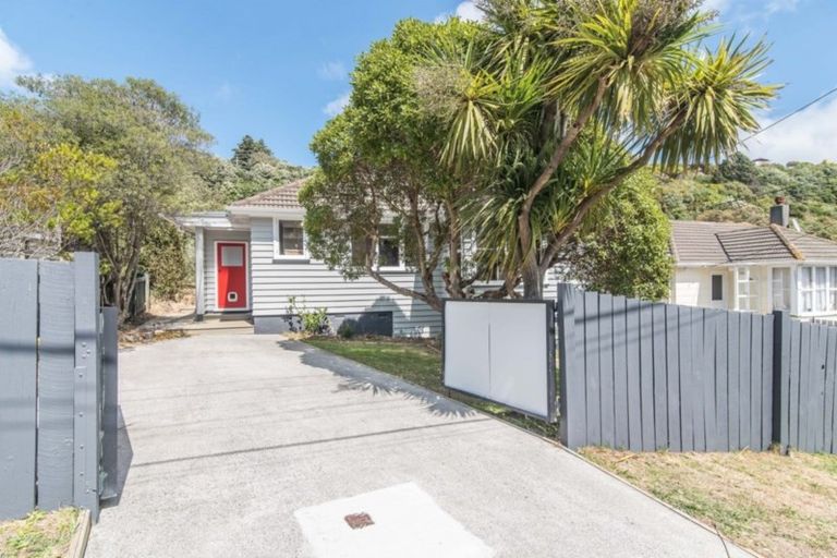 Photo of property in 37 Tukanae Street, Strathmore Park, Wellington, 6022
