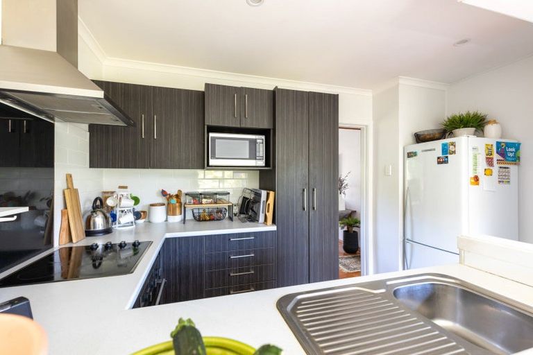 Photo of property in 30 Awanui Street, Merrilands, New Plymouth, 4312