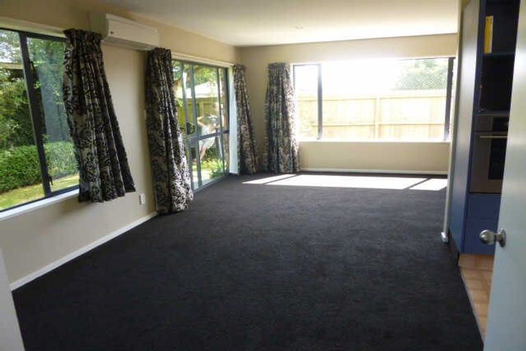 Photo of property in 70a Middlepark Road, Sockburn, Christchurch, 8042