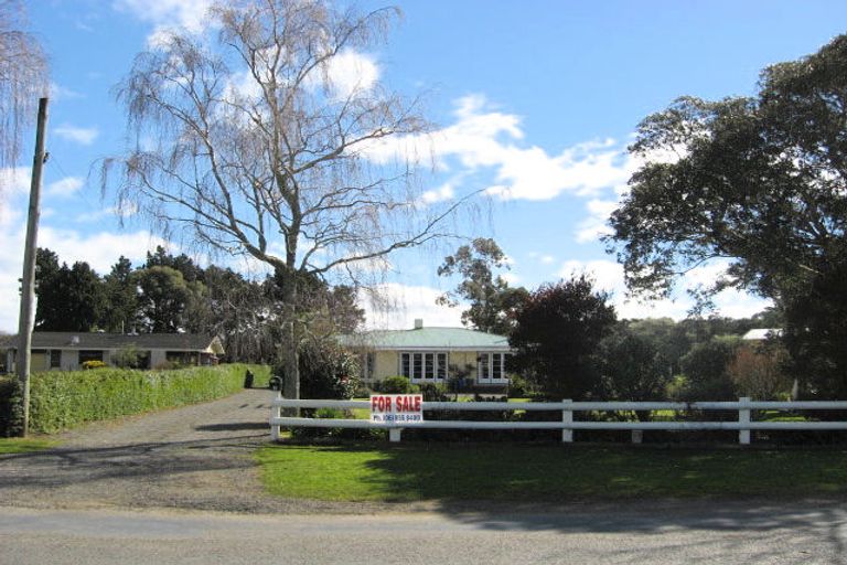 Photo of property in 23 Charlotte Street, Takapau, 4203