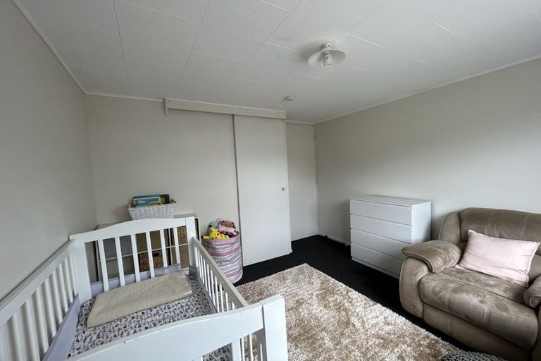 Photo of property in 3 Escort Grove, Awapuni, Palmerston North, 4412