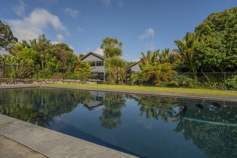 Photo of property in 5 Rewa Rewa Valley, Tairua, 3508
