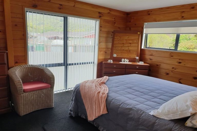 Photo of property in 83 Shakespeare Street, Greymouth, 7805