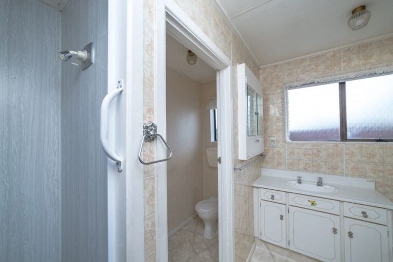 Photo of property in 14 Fisher Place, Carterton, 5713