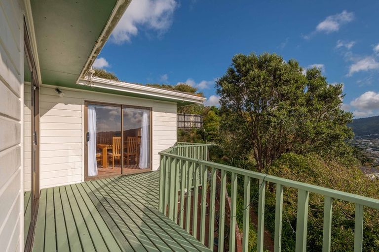 Photo of property in 54 Woodman Drive, Tawa, Wellington, 5028