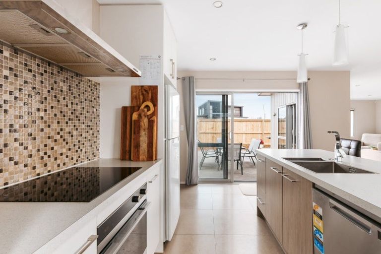 Photo of property in 87 Awatira Drive, Papamoa Beach, Papamoa, 3118