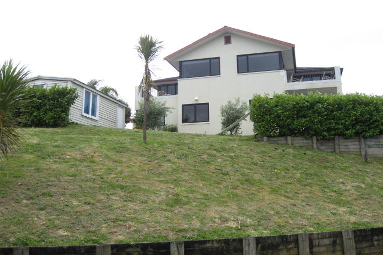 Photo of property in 6 Balboa Drive, Matakatia, Whangaparaoa, 0930