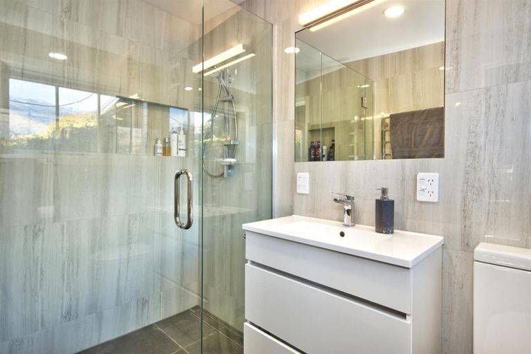 Photo of property in 1 Arrow Junction Road, Arrowtown, 9371