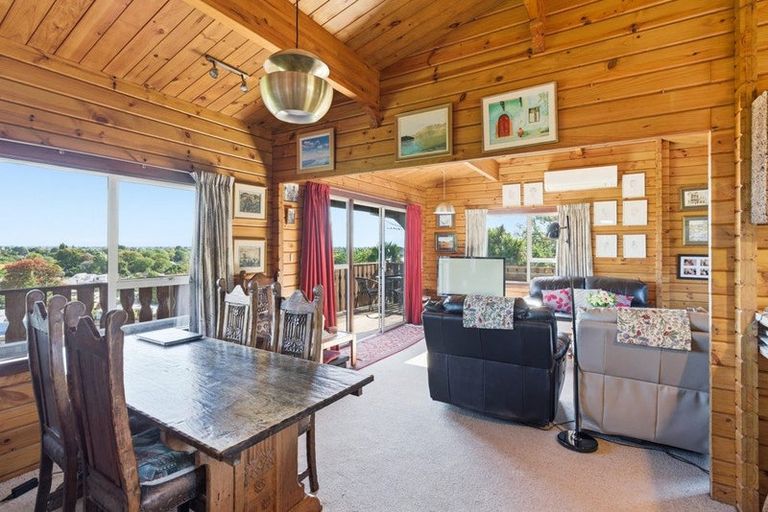 Photo of property in 365 Centaurus Road, Hillsborough, Christchurch, 8022