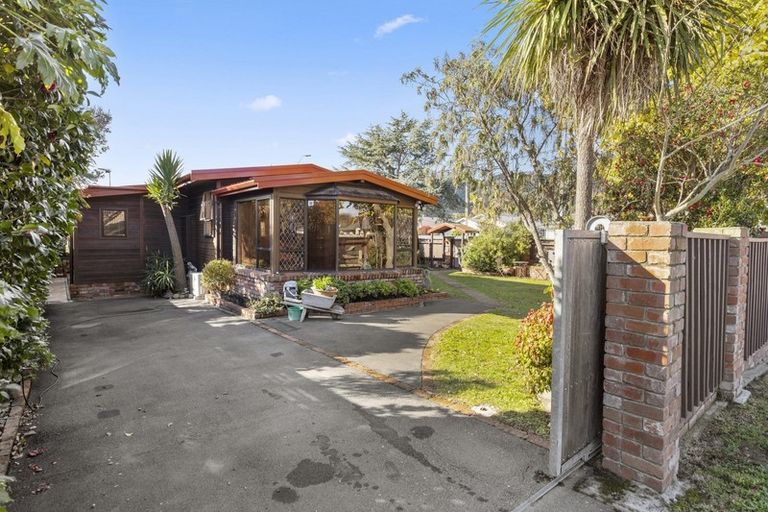 Photo of property in 93 Waiwhetu Road, Waterloo, Lower Hutt, 5011