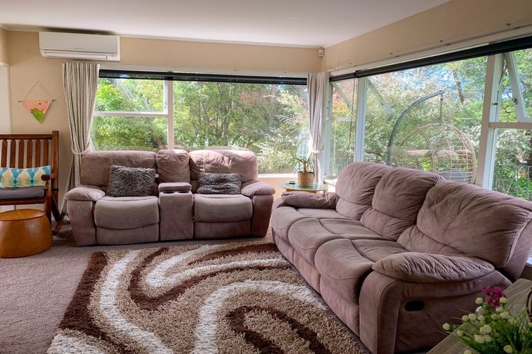 Photo of property in 44 Rimutaka Place, Titirangi, Auckland, 0604