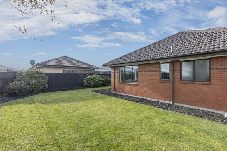 Photo of property in 5 Wisteria Lane, Rangiora, 7400