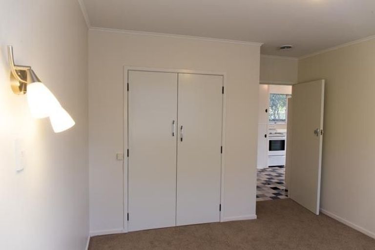 Photo of property in 1/11 Moa Road, Point Chevalier, Auckland, 1022