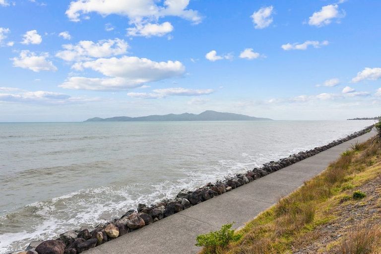 Photo of property in 37 The Esplanade, Raumati South, Paraparaumu, 5032