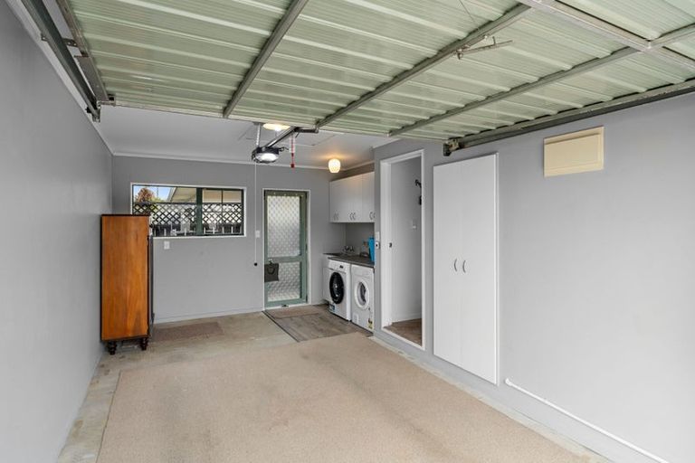 Photo of property in 6 Surrey Lane, Levin, 5510